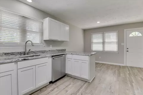 Kitchen - 3339 Sugar Mill Rd, Augusta, GA 30907 photo 4 of 5