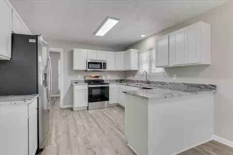 Kitchen - 3339 Sugar Mill Rd, Augusta, GA 30907 photo 2 of 5