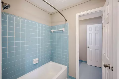 Bath - 4120 Allison Rd, Augusta, GA 30907 photo 2 of 3