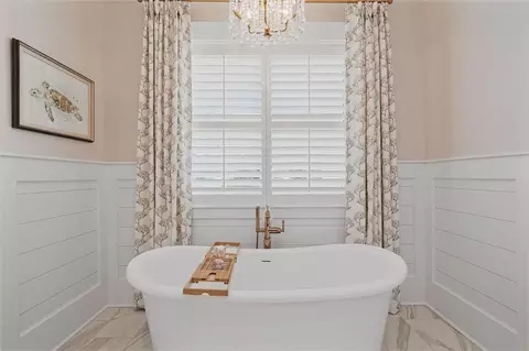 Bath - 206 Campanile Ct, Evans, GA 30809 photo 2 of 8