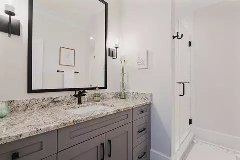 Bath - 206 Campanile Ct, Evans, GA 30809 photo 7 of 8