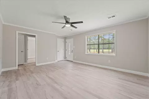 Living - 113 Rivers Cir, Thomson, GA 30824 photo 2 of 2