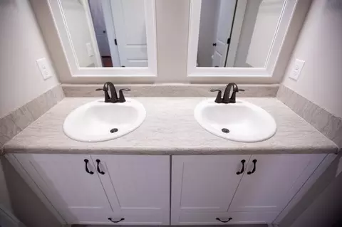 Bath - 5411 Copse Dr, Augusta, GA 30909 photo 5 of 6