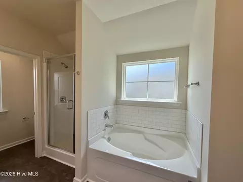 Bath - 3056 Brems Dr, Augusta, GA 30909 photo 1 of 4