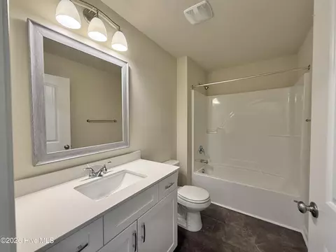 Bath - 3056 Brems Dr, Augusta, GA 30909 photo 4 of 4