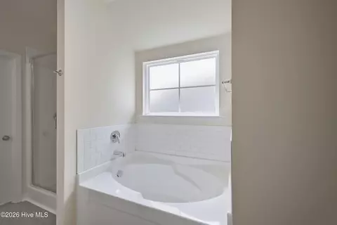 Bath - 3056 Brems Dr, Augusta, GA 30909 photo 2 of 5