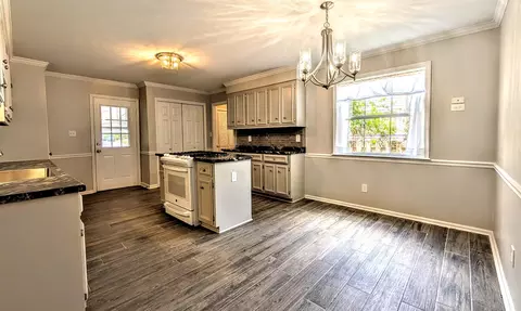 Kitchen - 159 Moss Creek Dr, Augusta, GA 30907 photo 7 of 10
