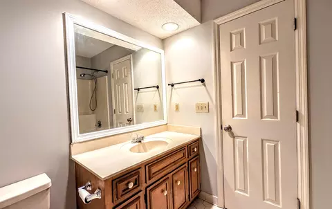 Bath - 159 Moss Creek Dr, Augusta, GA 30907 photo 6 of 6