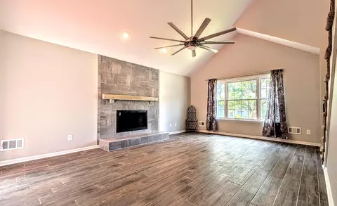 Living - 159 Moss Creek Dr, Augusta, GA 30907 photo 3 of 4