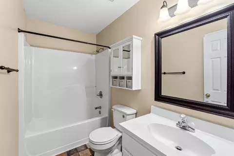 Bath - 4156 Hound Ct, Evans, GA 30809 photo 3 of 3