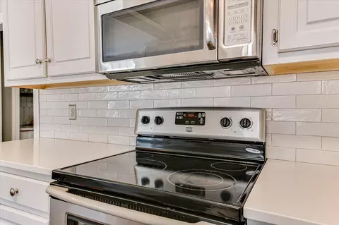 Kitchen - 1162 Oakton Trl, Evans, GA 30809 photo 3 of 6