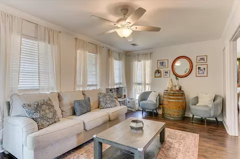 Living - 1162 Oakton Trl, Evans, GA 30809 photo 4 of 4