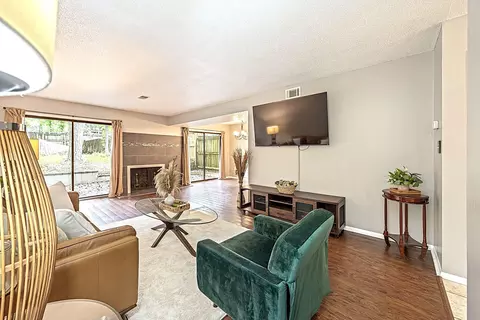 Living - 3207 W Wimbledon Dr, Augusta, GA 30909 photo 3 of 3