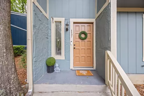 Entry Way - 3207 W Wimbledon Dr, Augusta, GA 30909 photo 1 of 9