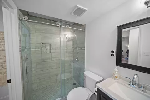 Bath - 813 Mitchell St, Augusta, GA 30907 photo 2 of 5