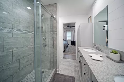 Bath - 813 Mitchell St, Augusta, GA 30907 photo 5 of 5