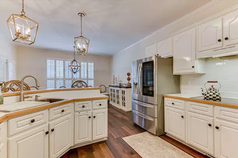 Kitchen - 819 Windmill Xing, Evans, GA 30809 photo 5 of 7
