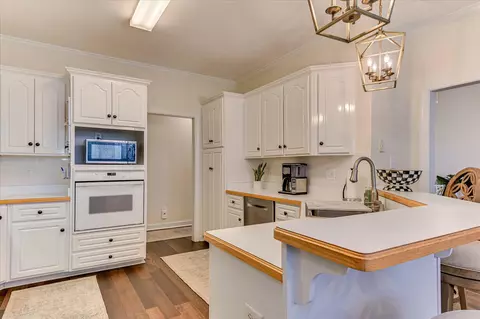 Kitchen - 819 Windmill Xing, Evans, GA 30809 photo 3 of 7