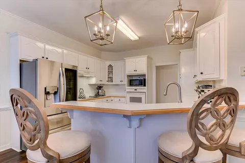 Kitchen - 819 Windmill Xing, Evans, GA 30809 photo 2 of 7