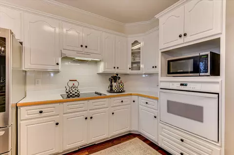 Kitchen - 819 Windmill Xing, Evans, GA 30809 photo 4 of 7