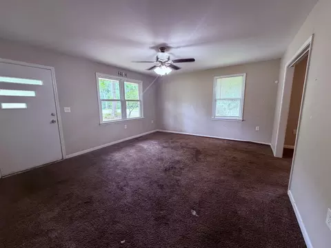 Living - 731 Hillcrest Dr, Thomson, GA 30824 photo 1 of 3