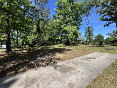 Exterior - 731 Hillcrest Dr, Thomson, GA 30824 photo 3 of 4