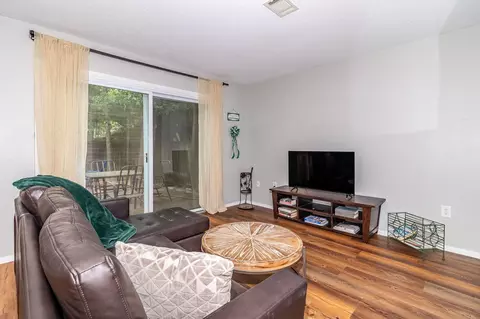 Living - 856 Wimbledon Dr, Augusta, GA 30909 photo 3 of 4