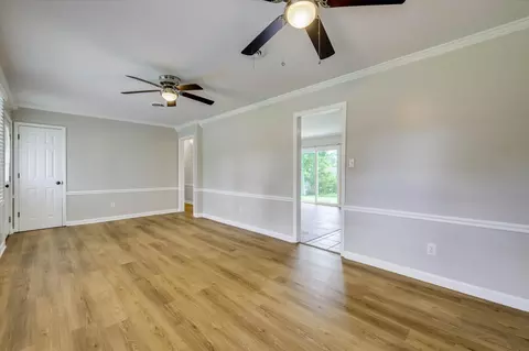 Living - 3318 Westcliffe Ct, Augusta, GA 30907 photo 3 of 8