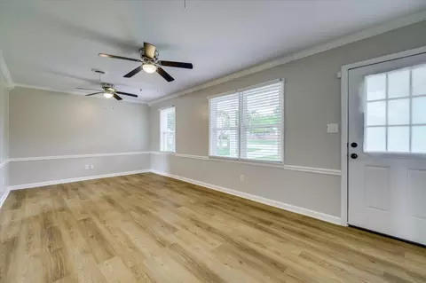 Living - 3318 Westcliffe Ct, Augusta, GA 30907 photo 2 of 8