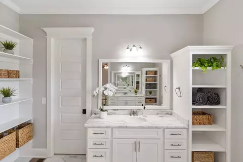 Bath - 4304 Sabal Dr, Evans, GA 30809 photo 5 of 11