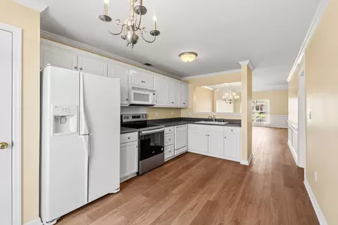 Kitchen - 329 Hogan Way, Evans, GA 30809 photo 2 of 2