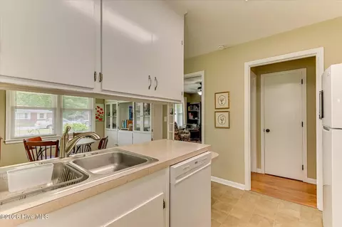 Kitchen - 3320 Emerson Dr, Augusta, GA 30906 photo 6 of 8