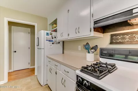 Kitchen - 3320 Emerson Dr, Augusta, GA 30906 photo 5 of 8