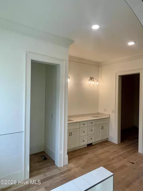 Bath - 880 Audubon Way, Evans, GA 30809 photo 2 of 4
