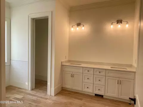 Bath - 880 Audubon Way, Evans, GA 30809 photo 1 of 4
