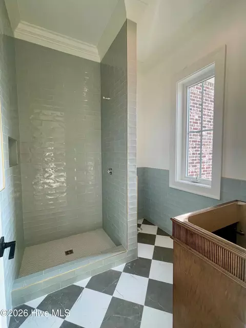 Bath - 880 Audubon Way, Evans, GA 30809 photo 4 of 4