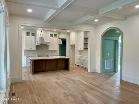 Living - 880 Audubon Way, Evans, GA 30809 photo 1 of 3