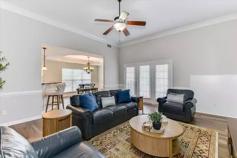 Living - 439 Richmond St, Evans, GA 30809 photo 3 of 4