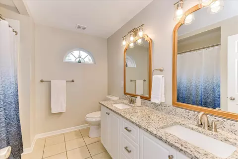 Bath - 439 Richmond St, Evans, GA 30809 photo 4 of 5