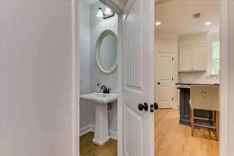 Entry Way - 2611 Sherborne Ct, Augusta, GA 30909 photo 7 of 9