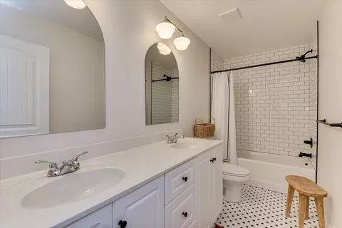 Bath - 2611 Sherborne Ct, Augusta, GA 30909 photo 3 of 3