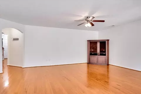 Living - 606 Todd Rd, Martinez, GA 30907 photo 2 of 4