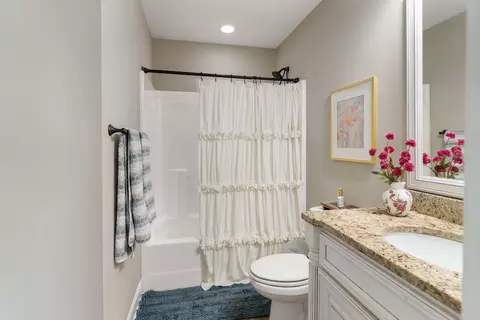 Bath - 314 Kirkwood Dr, Evans, GA 30809 photo 7 of 10