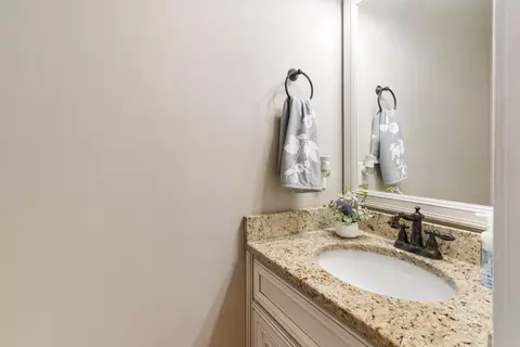 Bath - 314 Kirkwood Dr, Evans, GA 30809 photo 5 of 10