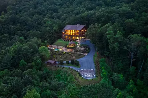 373 Rising Star Ln, Mineral Bluff, GA 30559