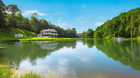 1651 Winding Stairs Rd, Nantahala, NC 28781