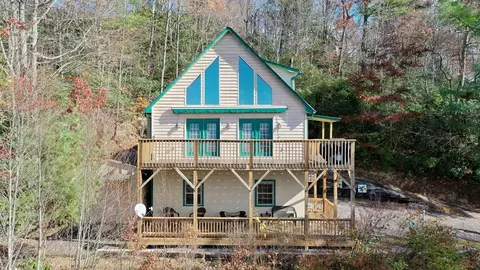 324 Azalea Rdg, Topton, NC 28781