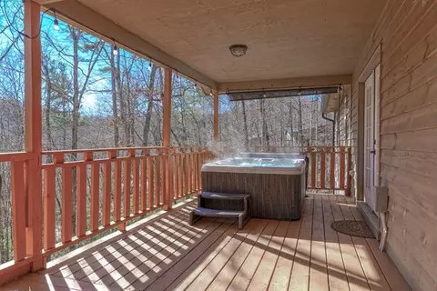 Exterior - 124 Dawnview Cir, Murphy, NC 28906 photo 1 of 4