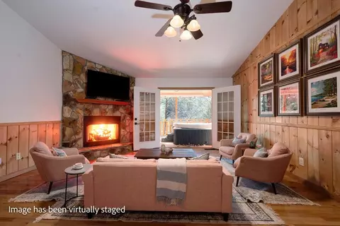 Living - 124 Dawnview Cir, Murphy, NC 28906 photo 1 of 5
