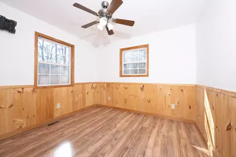 Bedroom - 124 Dawnview Cir, Murphy, NC 28906 photo 2 of 4